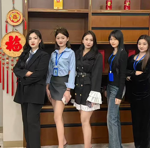 华纳万宝路客服团队，一对一解答企业注册与代理记账问题